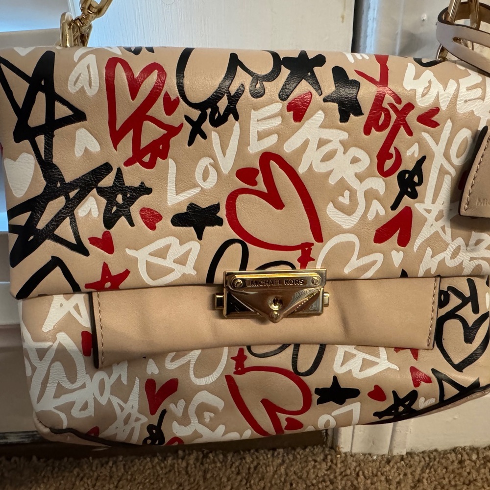 Michael Kors Graffiti Heart Shoulder Bag - Cream and Red